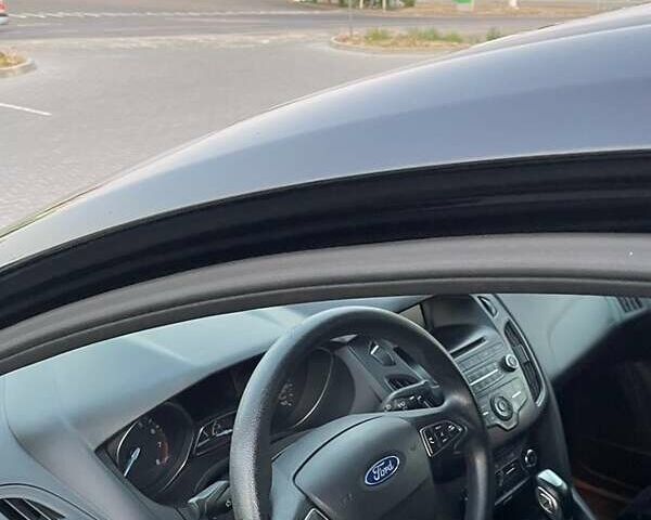 Чорний Форд Фокус, об'ємом двигуна 2 л та пробігом 135 тис. км за 9500 $, фото 4 на Automoto.ua
