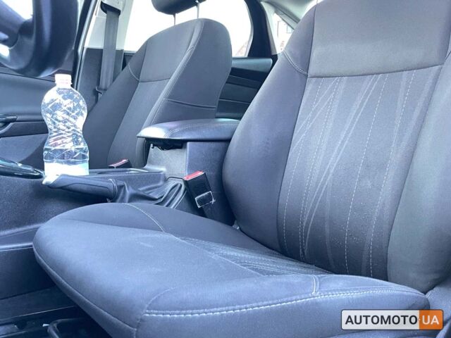 Чорний Форд Фокус, об'ємом двигуна 2 л та пробігом 76 тис. км за 10800 $, фото 10 на Automoto.ua