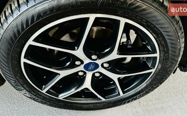 Черный Форд Фокус, объемом двигателя 2 л и пробегом 97 тыс. км за 8300 $, фото 16 на Automoto.ua