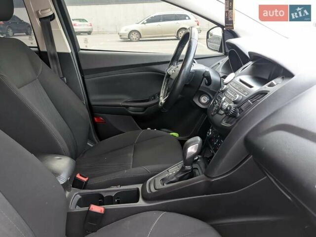 Черный Форд Фокус, объемом двигателя 1.9 л и пробегом 153 тыс. км за 10499 $, фото 12 на Automoto.ua