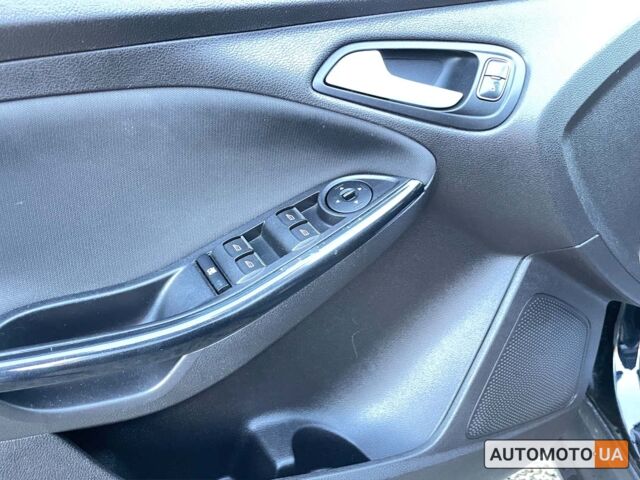 Чорний Форд Фокус, об'ємом двигуна 2 л та пробігом 76 тис. км за 10800 $, фото 8 на Automoto.ua