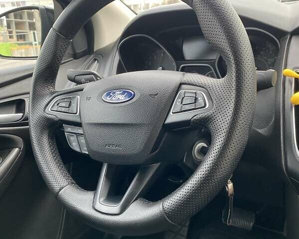 Черный Форд Фокус, объемом двигателя 2 л и пробегом 190 тыс. км за 9600 $, фото 17 на Automoto.ua