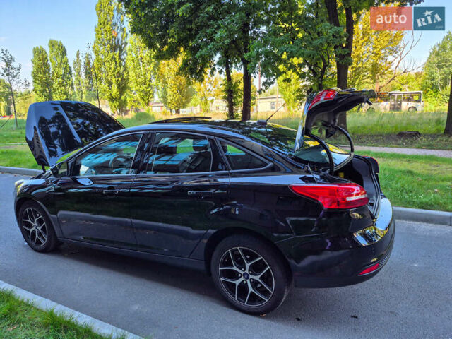 Черный Форд Фокус, объемом двигателя 2 л и пробегом 135 тыс. км за 9200 $, фото 40 на Automoto.ua