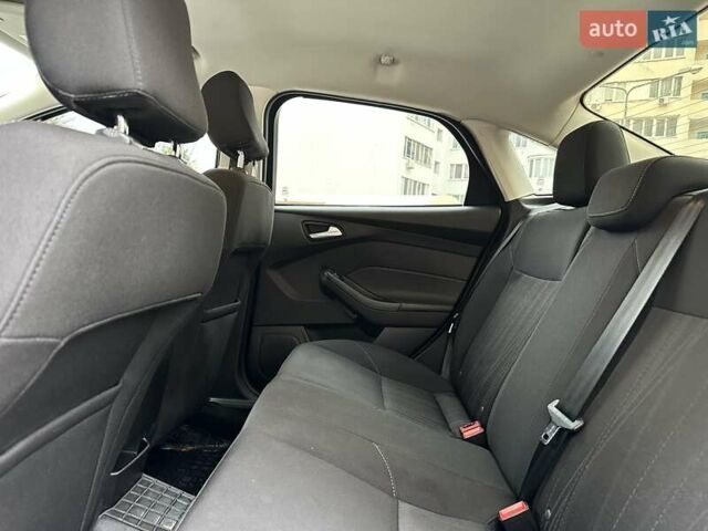 Черный Форд Фокус, объемом двигателя 2 л и пробегом 98 тыс. км за 9600 $, фото 14 на Automoto.ua