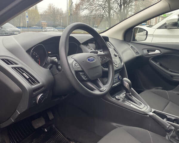 Черный Форд Фокус, объемом двигателя 2 л и пробегом 32 тыс. км за 11000 $, фото 5 на Automoto.ua