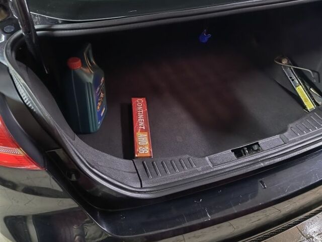 Черный Форд Фокус, объемом двигателя 1 л и пробегом 140 тыс. км за 8500 $, фото 5 на Automoto.ua