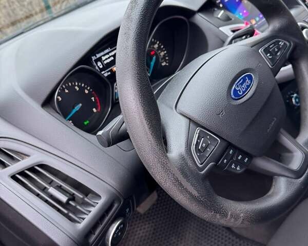 Чорний Форд Фокус, об'ємом двигуна 2 л та пробігом 196 тис. км за 6500 $, фото 27 на Automoto.ua