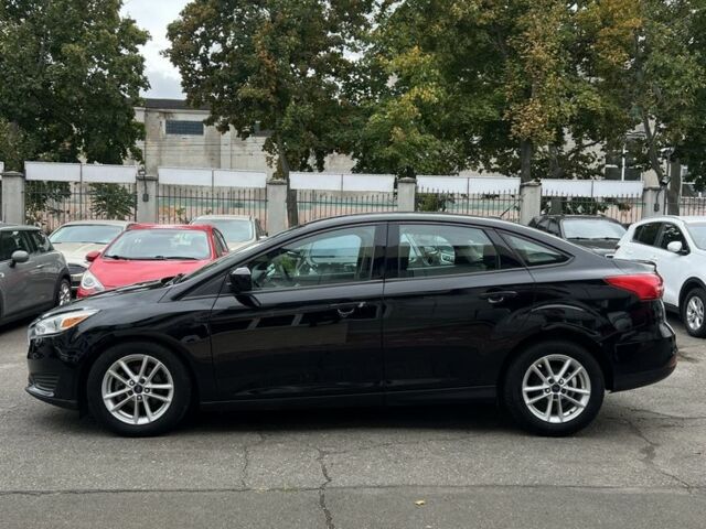 Чорний Форд Фокус, об'ємом двигуна 2 л та пробігом 50 тис. км за 9800 $, фото 5 на Automoto.ua