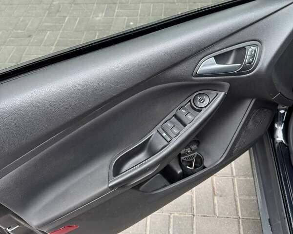 Чорний Форд Фокус, об'ємом двигуна 2 л та пробігом 196 тис. км за 6500 $, фото 30 на Automoto.ua