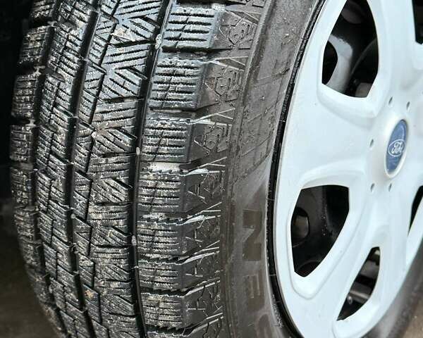 Чорний Форд Фокус, об'ємом двигуна 2 л та пробігом 99 тис. км за 8000 $, фото 19 на Automoto.ua