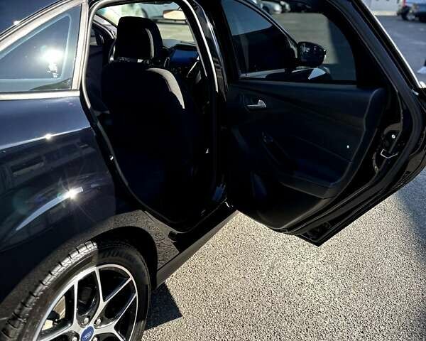 Чорний Форд Фокус, об'ємом двигуна 0 л та пробігом 165 тис. км за 10500 $, фото 21 на Automoto.ua