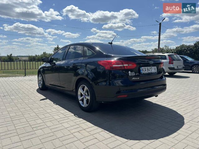 Чорний Форд Фокус, об'ємом двигуна 2 л та пробігом 214 тис. км за 8200 $, фото 2 на Automoto.ua