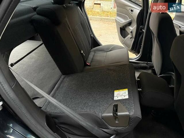 Черный Форд Фокус, объемом двигателя 2 л и пробегом 99 тыс. км за 8500 $, фото 13 на Automoto.ua