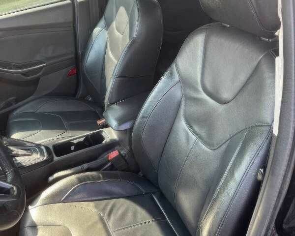 Черный Форд Фокус, объемом двигателя 2 л и пробегом 89 тыс. км за 3500 $, фото 5 на Automoto.ua