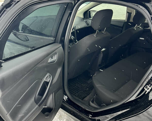 Черный Форд Фокус, объемом двигателя 2 л и пробегом 126 тыс. км за 8700 $, фото 17 на Automoto.ua