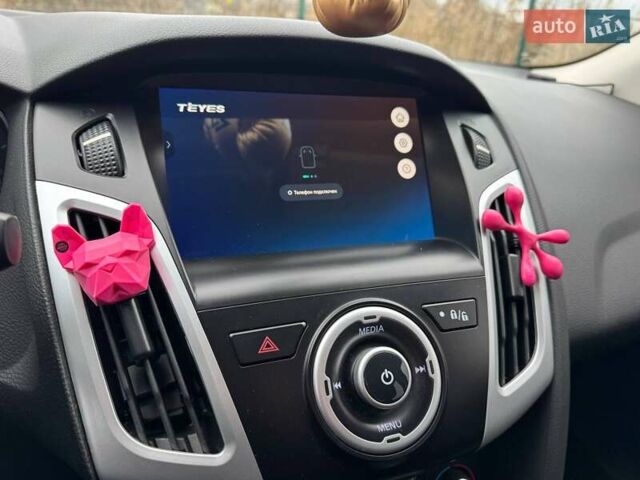 Чорний Форд Фокус, об'ємом двигуна 2 л та пробігом 196 тис. км за 6500 $, фото 8 на Automoto.ua