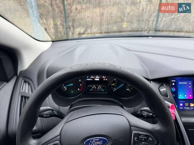 Чорний Форд Фокус, об'ємом двигуна 2 л та пробігом 196 тис. км за 6500 $, фото 15 на Automoto.ua