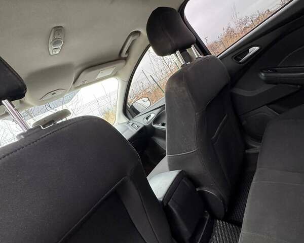 Чорний Форд Фокус, об'ємом двигуна 2 л та пробігом 196 тис. км за 6500 $, фото 32 на Automoto.ua