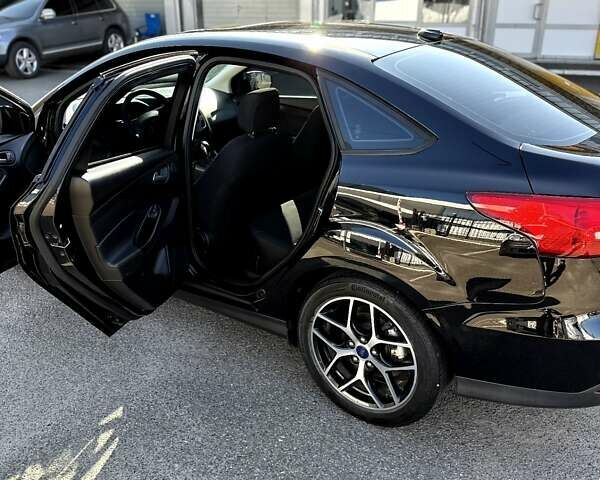 Чорний Форд Фокус, об'ємом двигуна 0 л та пробігом 165 тис. км за 10500 $, фото 27 на Automoto.ua