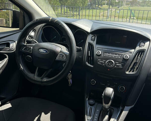 Чорний Форд Фокус, об'ємом двигуна 2 л та пробігом 214 тис. км за 8200 $, фото 7 на Automoto.ua