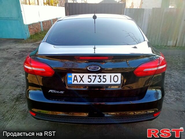 Чорний Форд Фокус, об'ємом двигуна 2 л та пробігом 49 тис. км за 9700 $, фото 5 на Automoto.ua