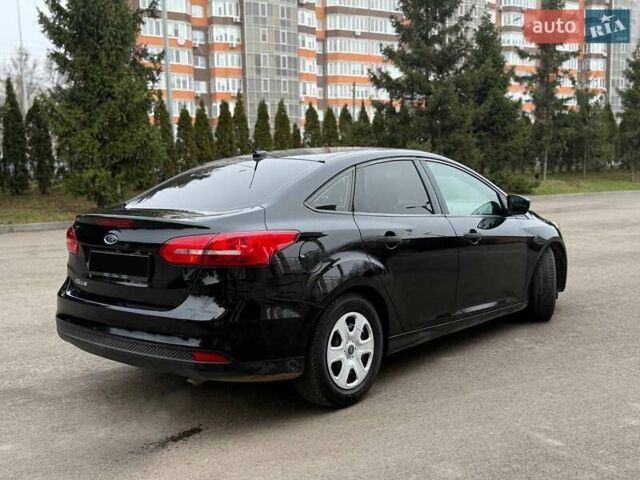 Чорний Форд Фокус, об'ємом двигуна 2 л та пробігом 99 тис. км за 8000 $, фото 4 на Automoto.ua