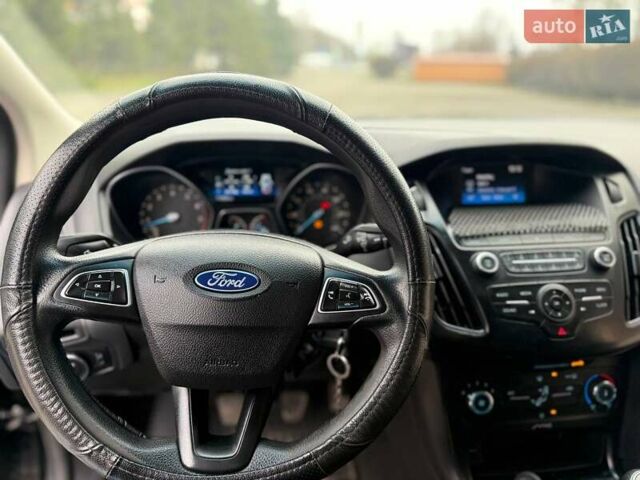 Чорний Форд Фокус, об'ємом двигуна 2 л та пробігом 99 тис. км за 8000 $, фото 21 на Automoto.ua