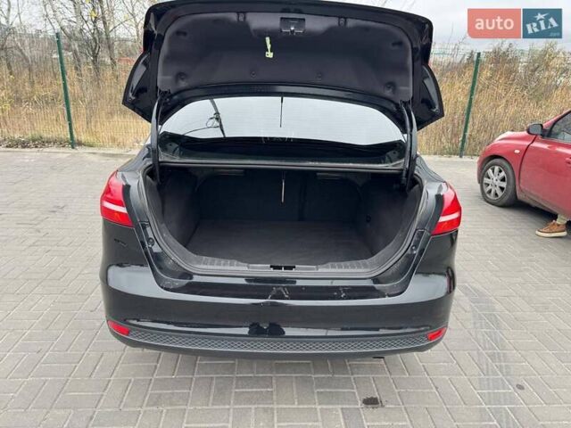 Чорний Форд Фокус, об'ємом двигуна 2 л та пробігом 196 тис. км за 6500 $, фото 1 на Automoto.ua