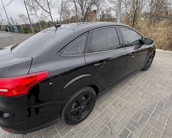 Чорний Форд Фокус, об'ємом двигуна 2 л та пробігом 196 тис. км за 6500 $, фото 57 на Automoto.ua