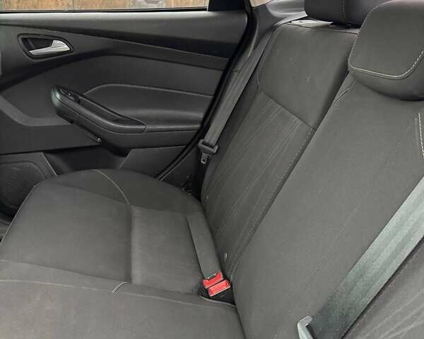 Чорний Форд Фокус, об'ємом двигуна 2 л та пробігом 196 тис. км за 6500 $, фото 33 на Automoto.ua