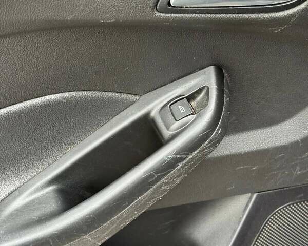 Чорний Форд Фокус, об'ємом двигуна 2 л та пробігом 196 тис. км за 6500 $, фото 36 на Automoto.ua