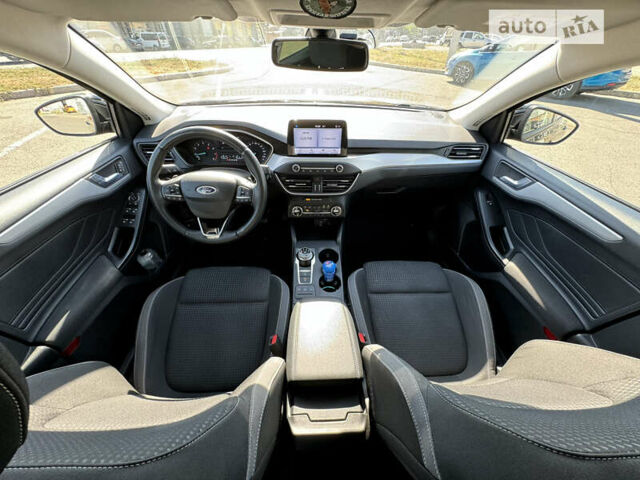 Черный Форд Фокус, объемом двигателя 1 л и пробегом 62 тыс. км за 15900 $, фото 30 на Automoto.ua