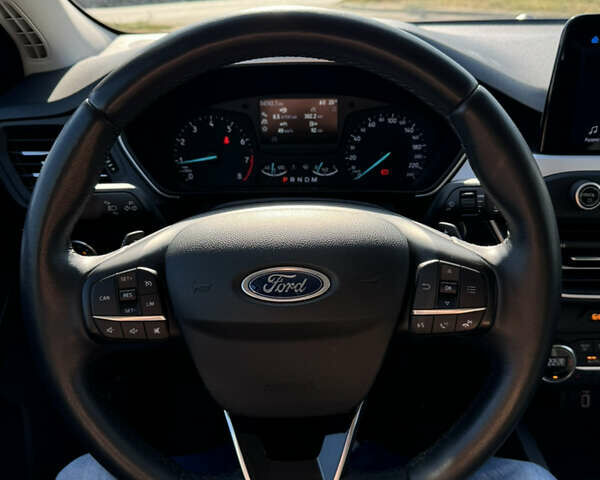 Черный Форд Фокус, объемом двигателя 1 л и пробегом 62 тыс. км за 15900 $, фото 16 на Automoto.ua