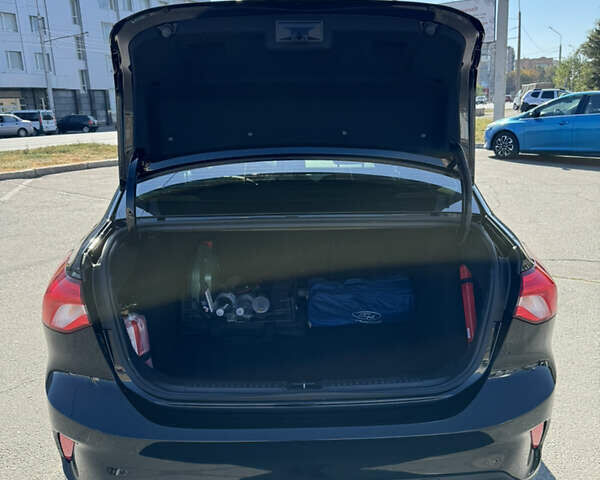 Черный Форд Фокус, объемом двигателя 1 л и пробегом 62 тыс. км за 15900 $, фото 8 на Automoto.ua