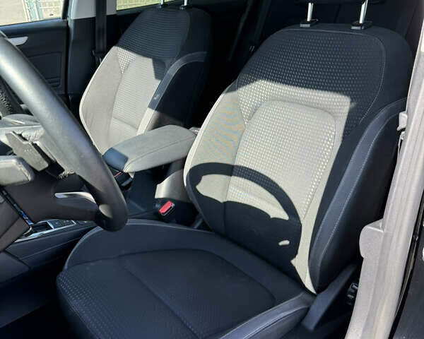 Черный Форд Фокус, объемом двигателя 1 л и пробегом 62 тыс. км за 15900 $, фото 13 на Automoto.ua