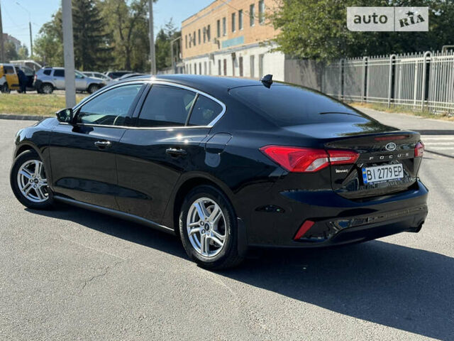 Черный Форд Фокус, объемом двигателя 1 л и пробегом 62 тыс. км за 15900 $, фото 4 на Automoto.ua