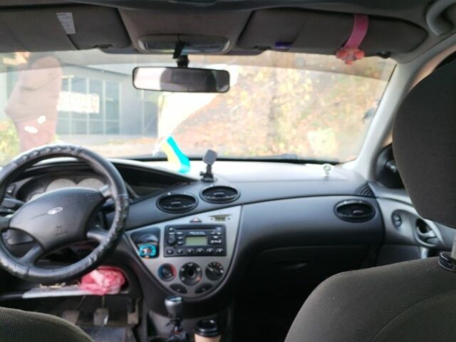 Черный Форд Фокус, объемом двигателя 1.8 л и пробегом 420 тыс. км за 1400 $, фото 4 на Automoto.ua