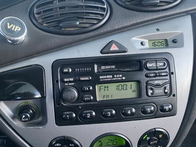 Черный Форд Фокус, объемом двигателя 1.8 л и пробегом 280 тыс. км за 2000 $, фото 11 на Automoto.ua