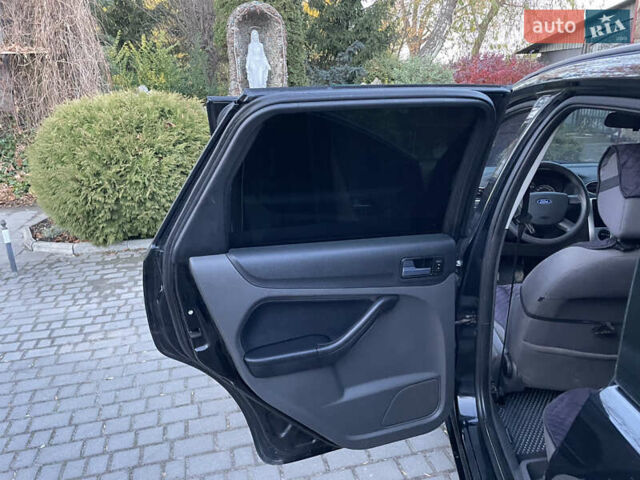 Чорний Форд Фокус, об'ємом двигуна 1.6 л та пробігом 294 тис. км за 4300 $, фото 27 на Automoto.ua