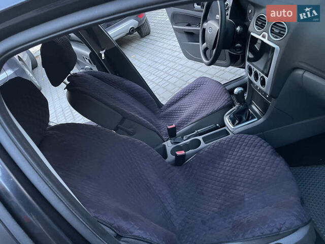Чорний Форд Фокус, об'ємом двигуна 1.6 л та пробігом 294 тис. км за 4300 $, фото 32 на Automoto.ua