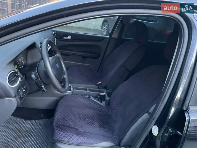 Чорний Форд Фокус, об'ємом двигуна 1.6 л та пробігом 294 тис. км за 4300 $, фото 24 на Automoto.ua