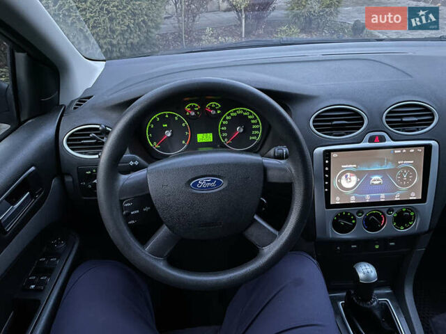 Чорний Форд Фокус, об'ємом двигуна 1.6 л та пробігом 294 тис. км за 4300 $, фото 41 на Automoto.ua