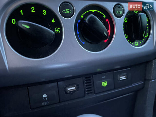 Чорний Форд Фокус, об'ємом двигуна 1.6 л та пробігом 294 тис. км за 4300 $, фото 36 на Automoto.ua