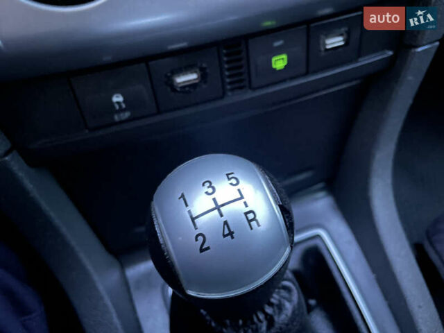 Чорний Форд Фокус, об'ємом двигуна 1.6 л та пробігом 294 тис. км за 4300 $, фото 37 на Automoto.ua