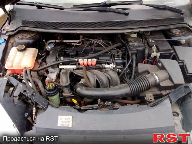 Форд Фокус 2005 в Новом Буге на Automoto.ua Черный Форд Фокус, объемом двигателя 1.6 л и пробегом 230 тыс. км за 4300 $, фото 2 на Automoto.ua