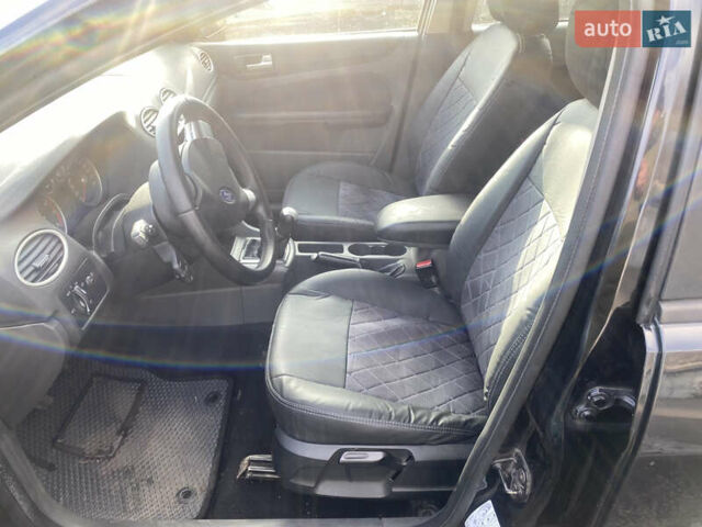 Черный Форд Фокус, объемом двигателя 1.6 л и пробегом 220 тыс. км за 3700 $, фото 10 на Automoto.ua