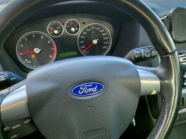 Черный Форд Фокус, объемом двигателя 1.6 л и пробегом 248 тыс. км за 3790 $, фото 7 на Automoto.ua