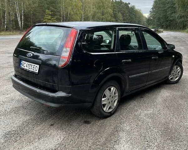 Черный Форд Фокус, объемом двигателя 1.6 л и пробегом 260 тыс. км за 3800 $, фото 5 на Automoto.ua