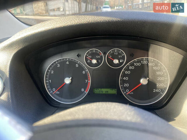 Черный Форд Фокус, объемом двигателя 1.6 л и пробегом 220 тыс. км за 3700 $, фото 13 на Automoto.ua