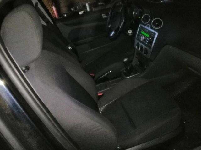 Черный Форд Фокус, объемом двигателя 0 л и пробегом 100 тыс. км за 1500 $, фото 6 на Automoto.ua